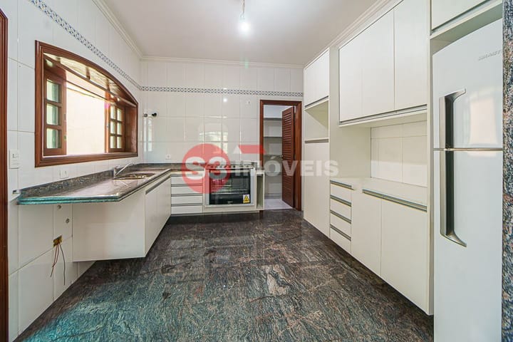 Casa à venda com 4 quartos, 560m² - Foto 41