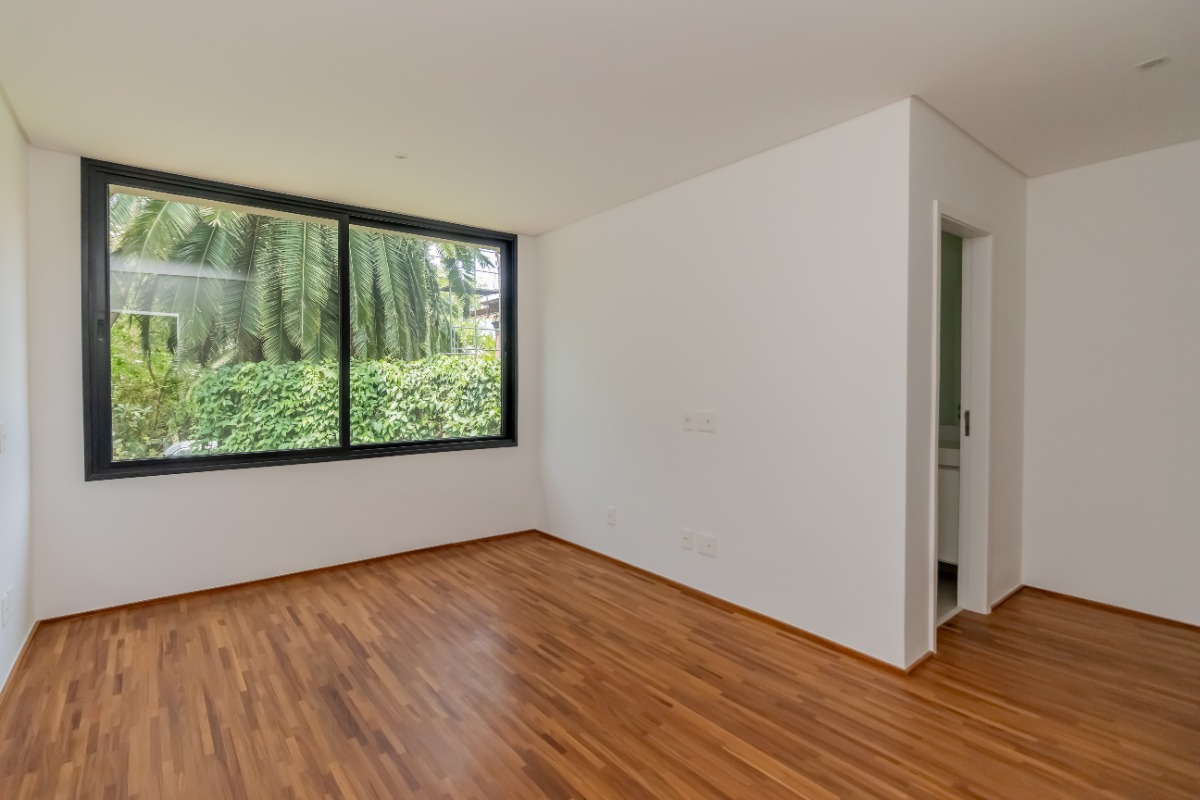 Casa à venda com 3 quartos, 318m² - Foto 18