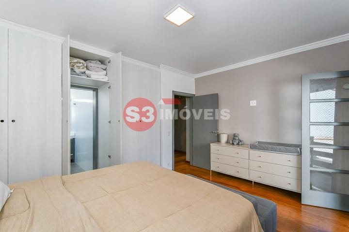 Casa à venda com 4 quartos, 240m² - Foto 20