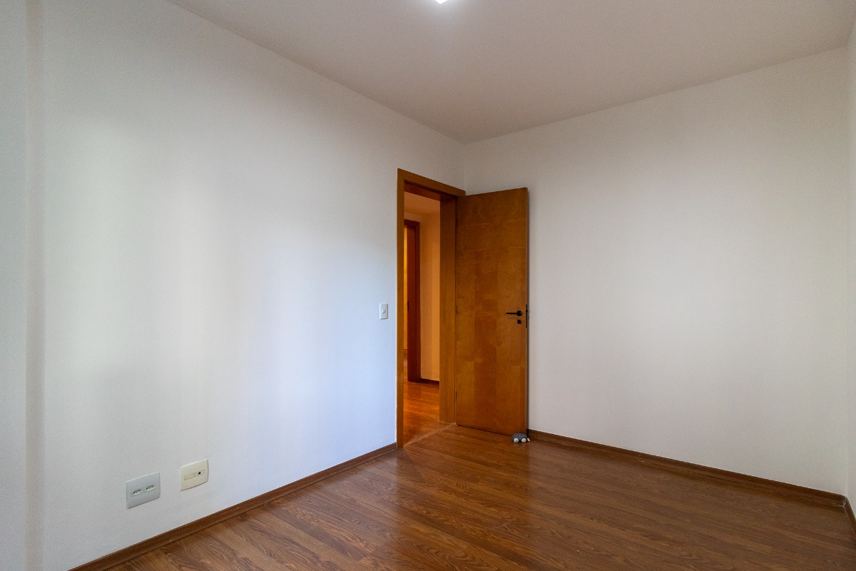 Apartamento à venda com 3 quartos, 110m² - Foto 31