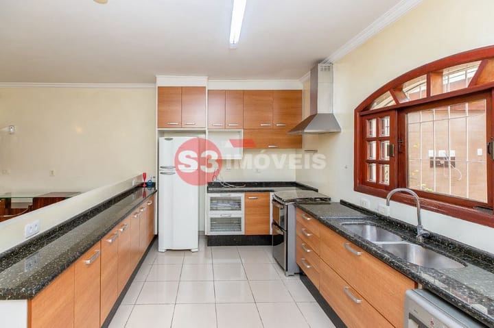 Casa à venda com 2 quartos, 136m² - Foto 10