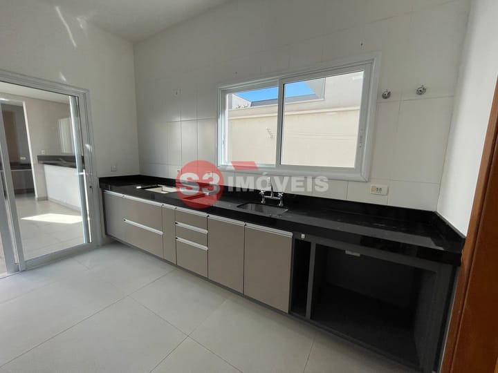 Casa à venda e aluguel com 3 quartos, 278m² - Foto 5