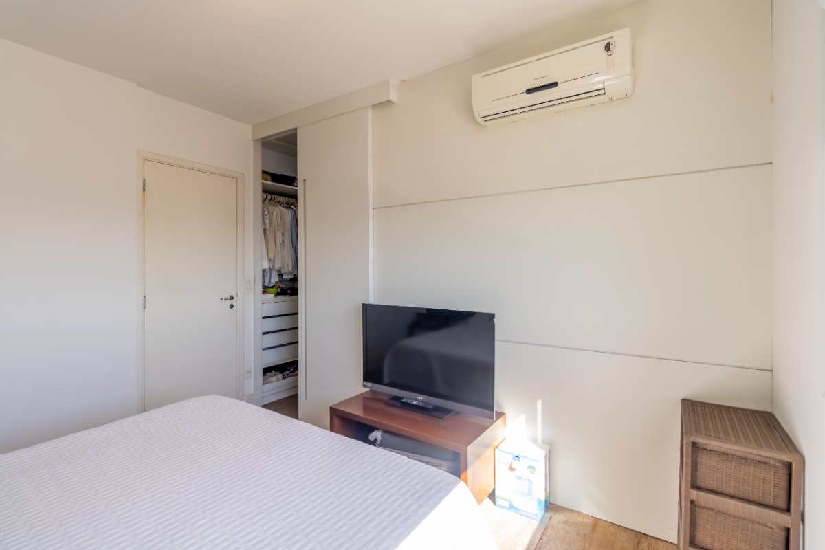 Apartamento à venda com 3 quartos, 158m² - Foto 18