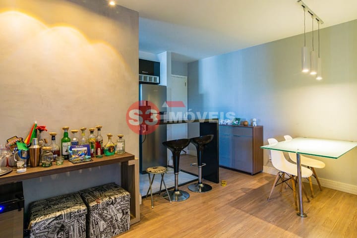 Apartamento à venda com 2 quartos, 60m² - Foto 1