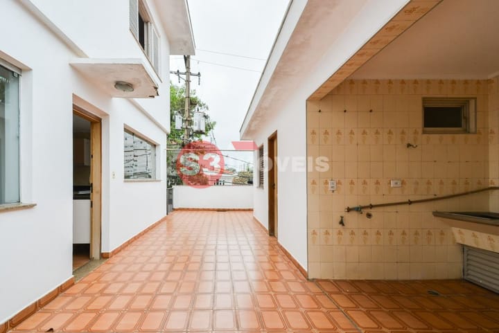 Casa à venda com 4 quartos, 331m² - Foto 27