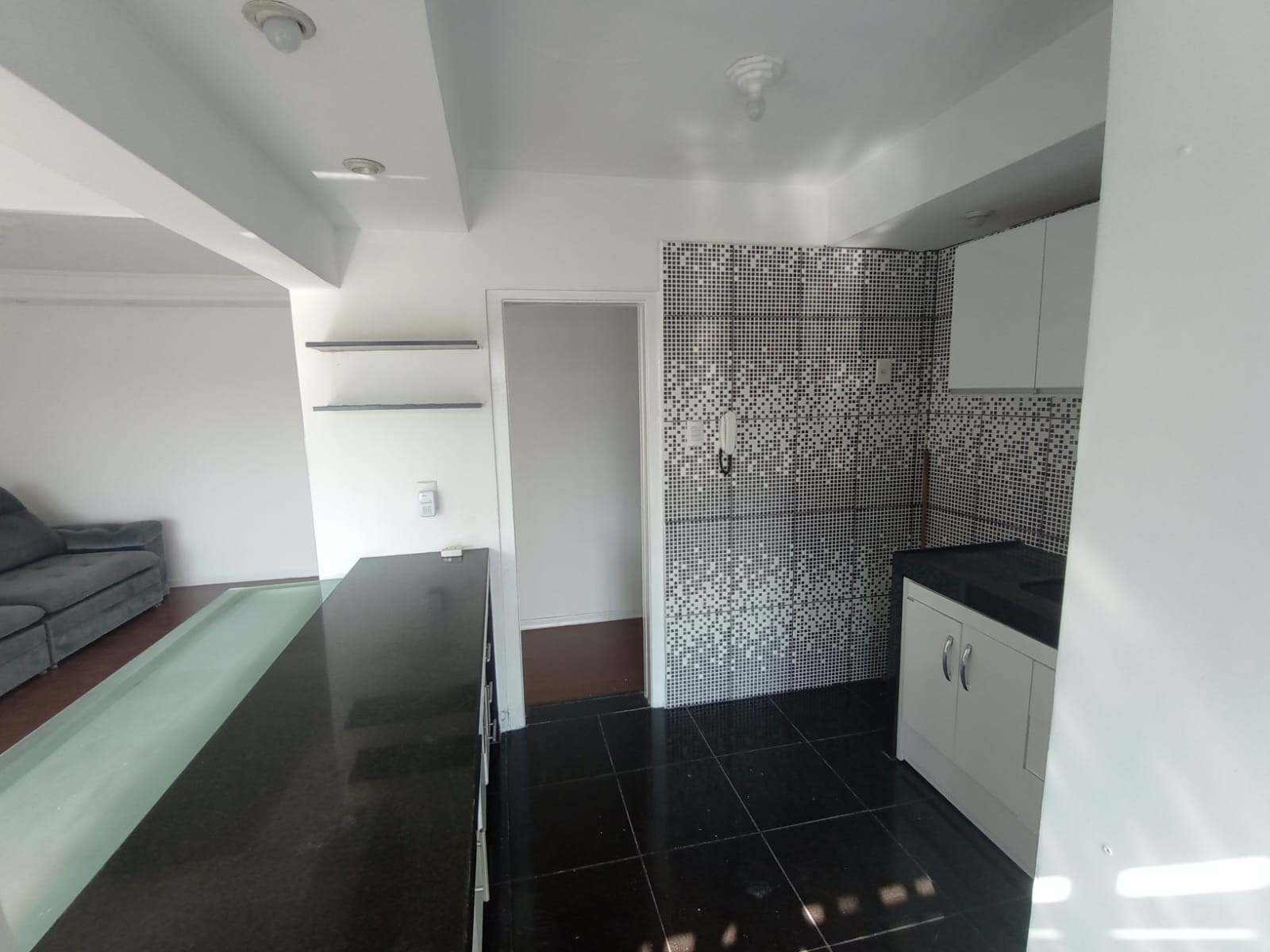 Apartamento à venda com 2 quartos, 69m² - Foto 20