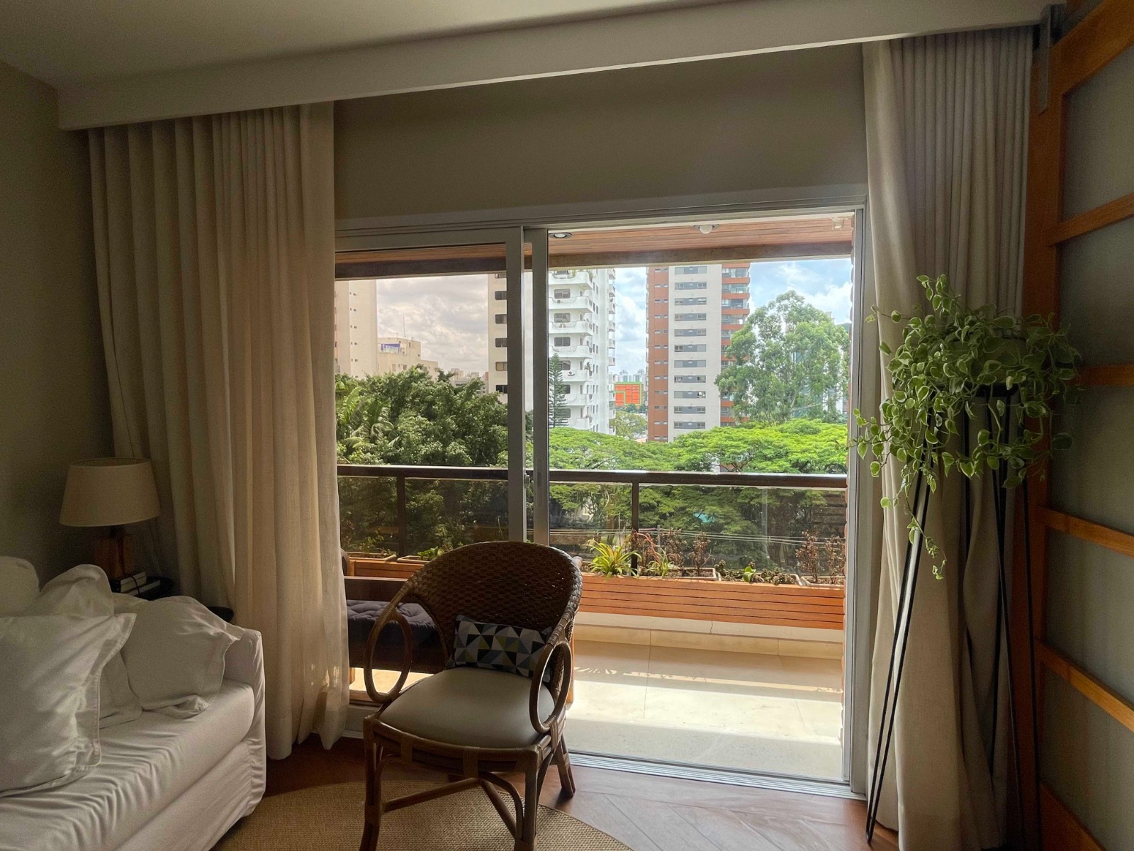 Apartamento à venda com 3 quartos, 160m² - Foto 11