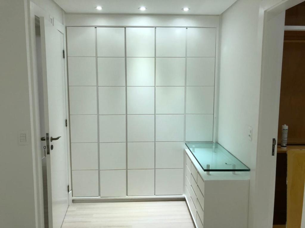 Apartamento à venda com 4 quartos, 195m² - Foto 2