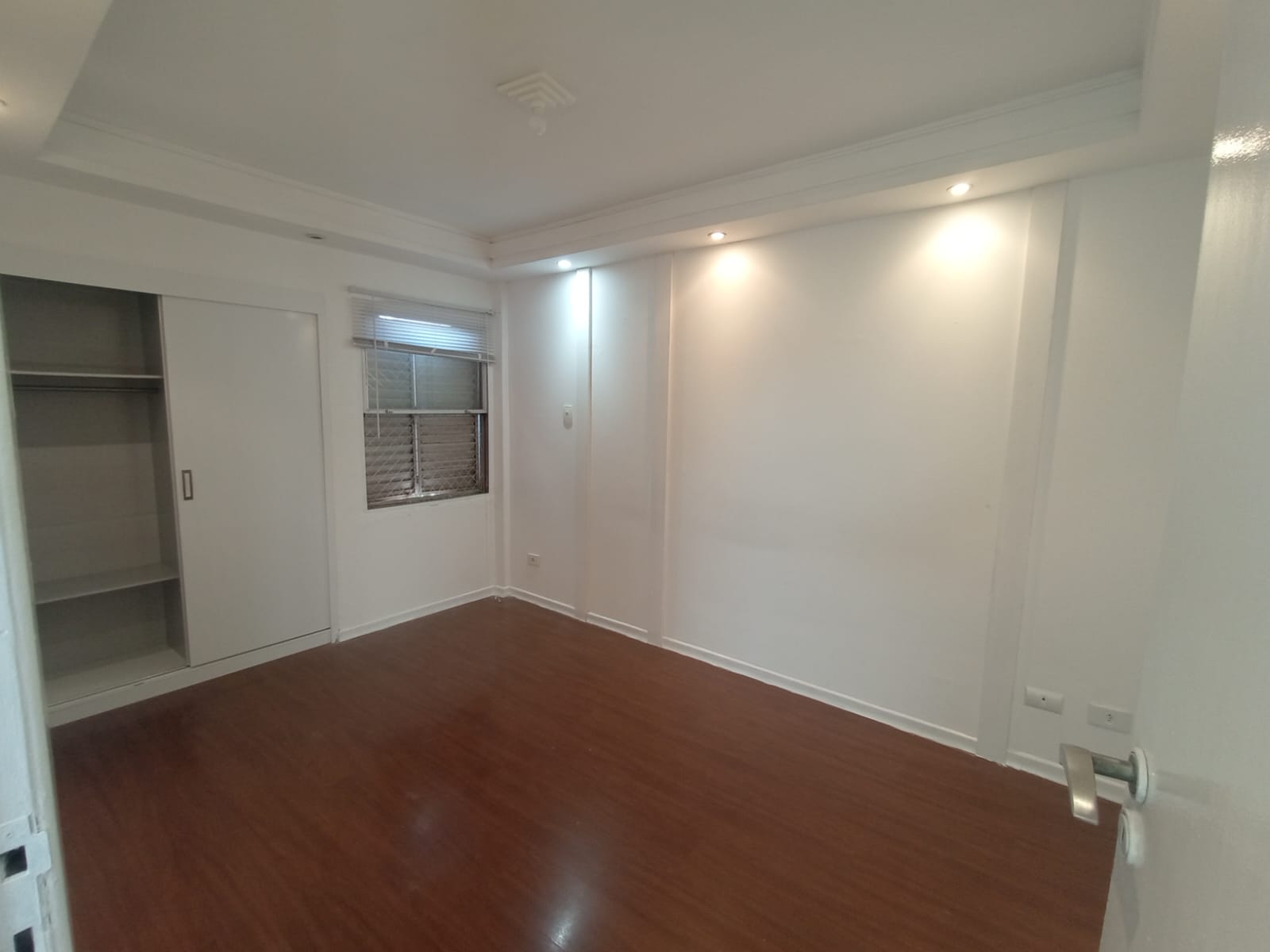 Apartamento à venda com 2 quartos, 69m² - Foto 8