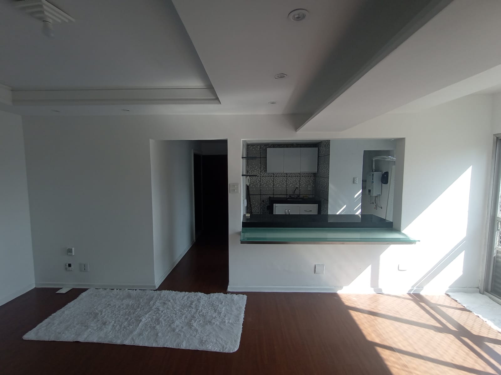 Apartamento à venda com 2 quartos, 69m² - Foto 2