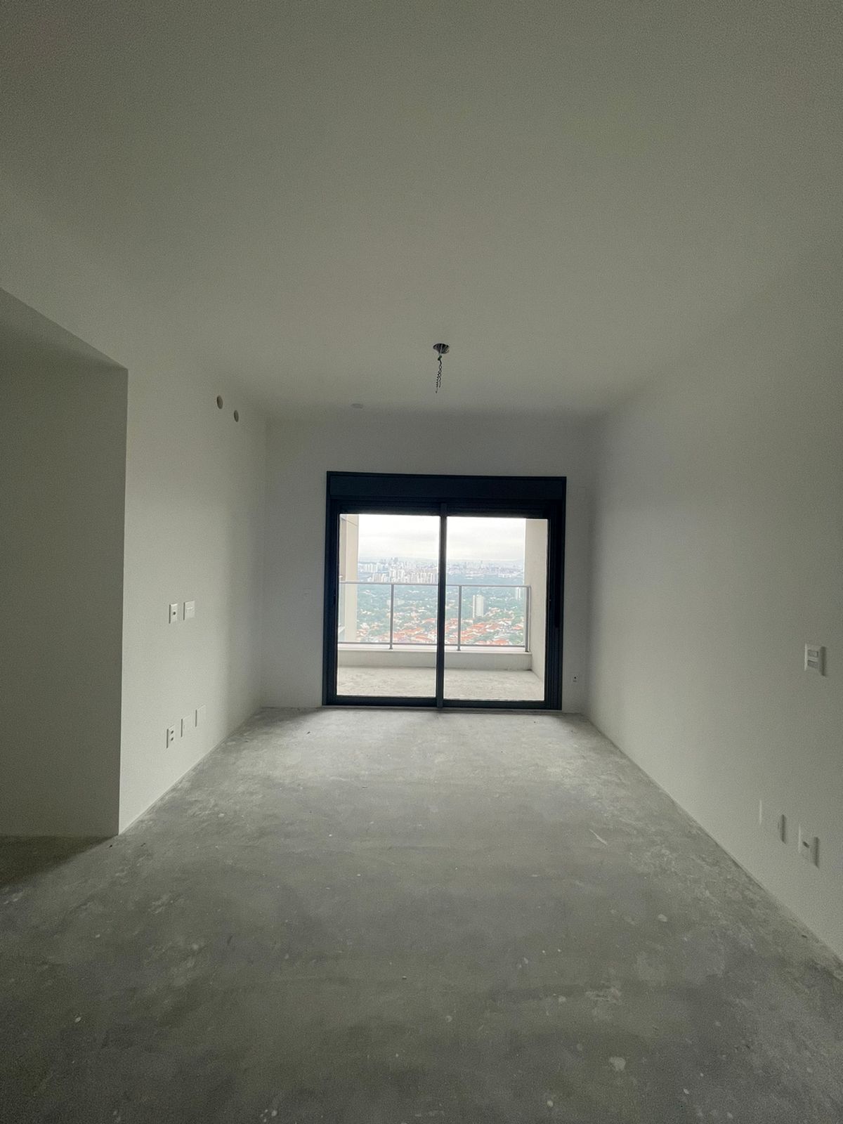 Apartamento à venda com 4 quartos, 275m² - Foto 1