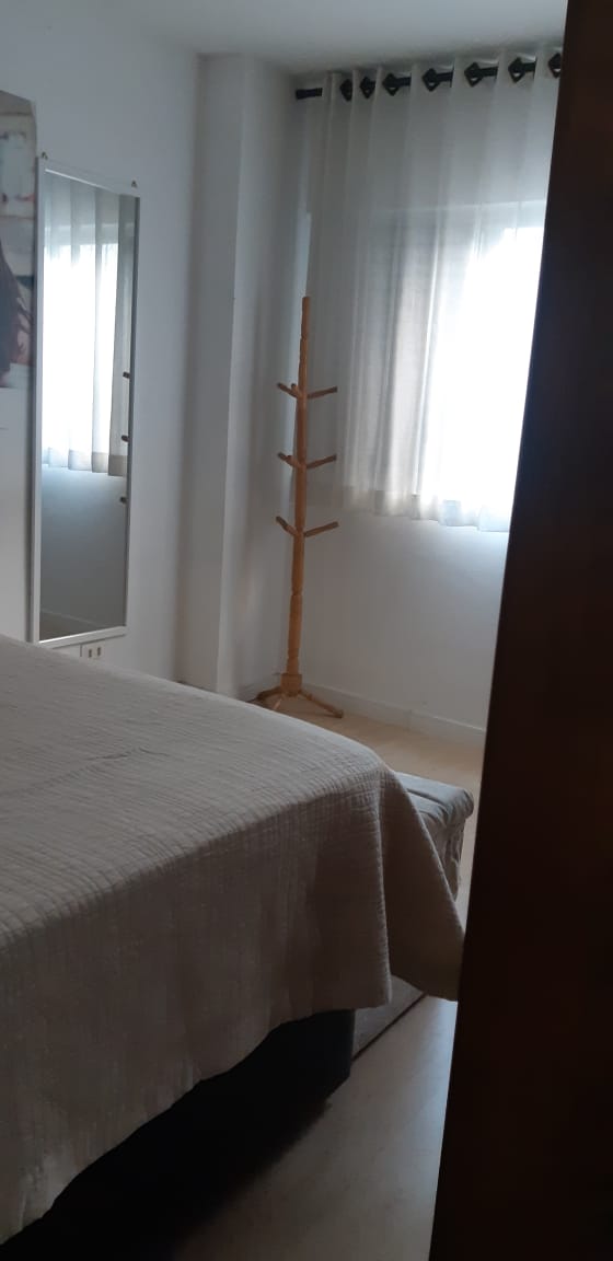 Apartamento à venda com 2 quartos, 70m² - Foto 3