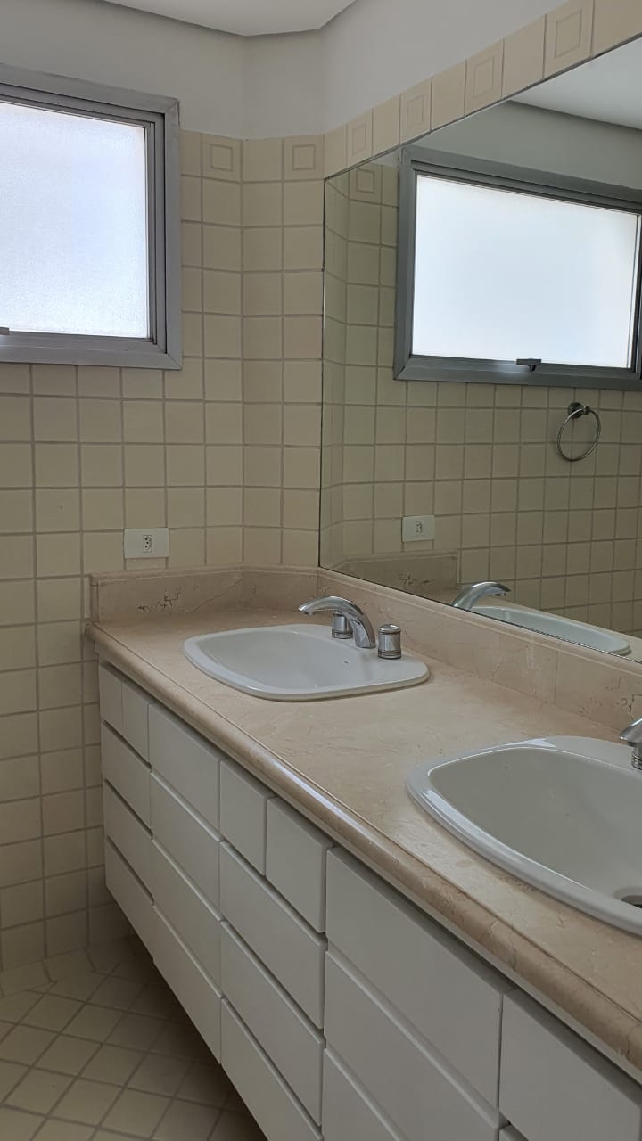 Apartamento à venda com 4 quartos, 195m² - Foto 28