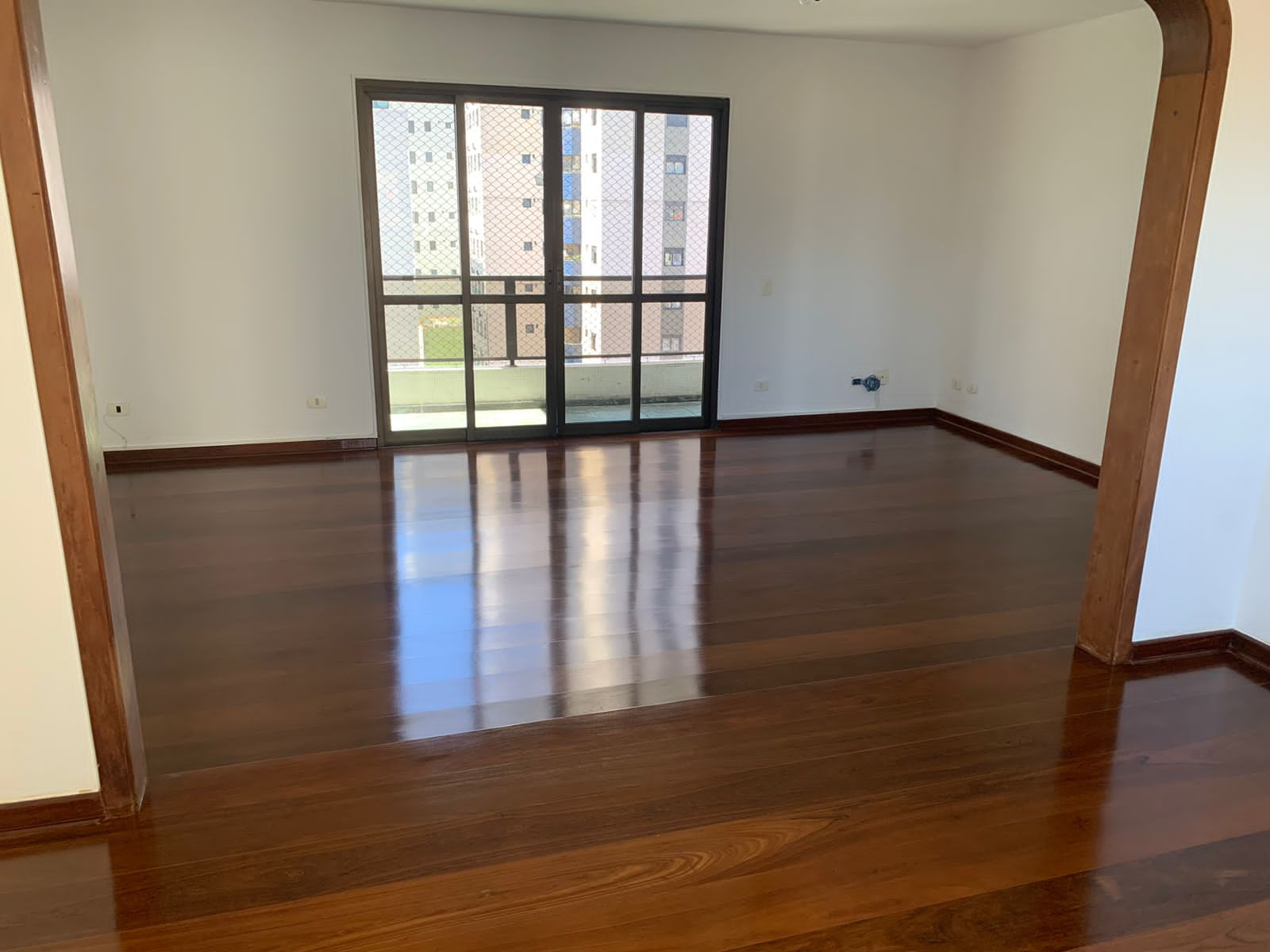 Apartamento à venda com 3 quartos, 150m² - Foto 5