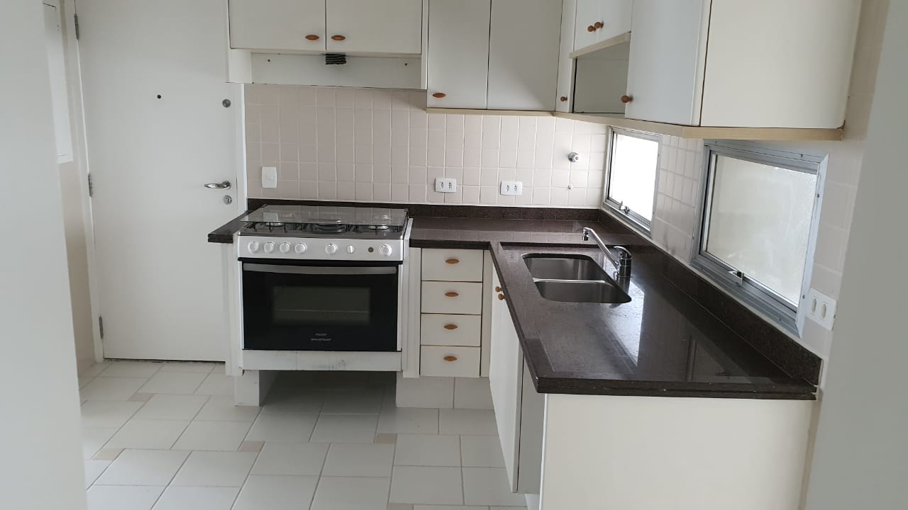 Apartamento à venda com 4 quartos, 195m² - Foto 3