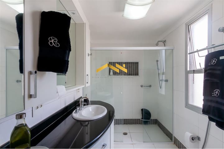 Apartamento à venda com 3 quartos, 137m² - Foto 19