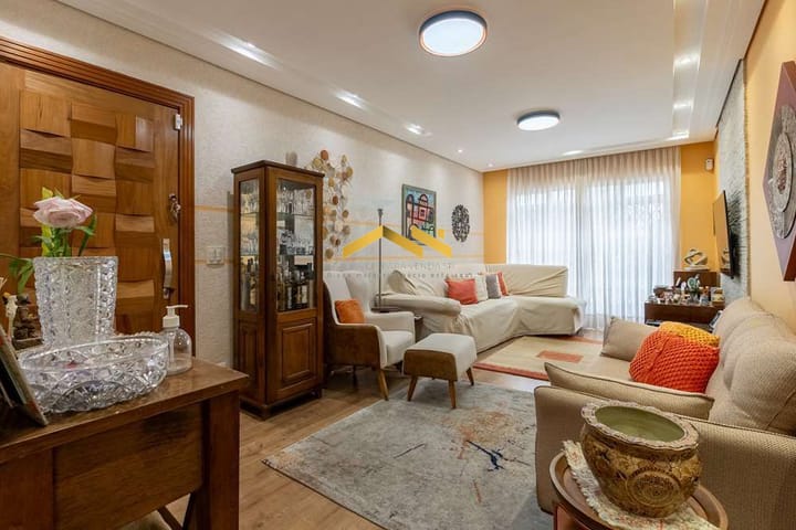 Casa à venda com 3 quartos, 177m² - Foto 1