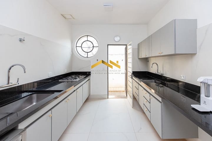 Casa à venda com 4 quartos, 450m² - Foto 44