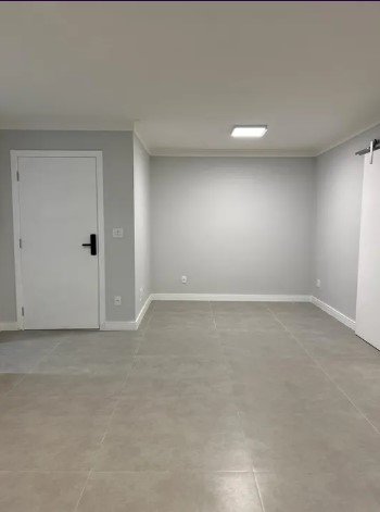 Apartamento à venda com 2 quartos, 105m² - Foto 2