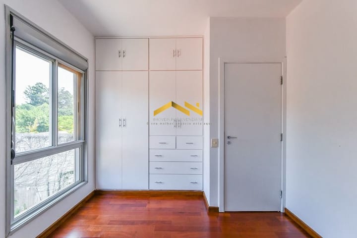 Casa à venda com 4 quartos, 365m² - Foto 8