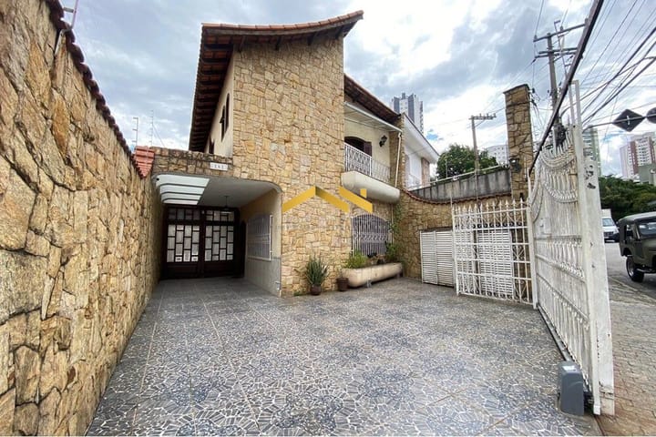 Casa à venda com 5 quartos, 282m² - Foto 1