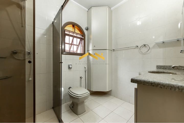 Casa à venda com 3 quartos, 208m² - Foto 5