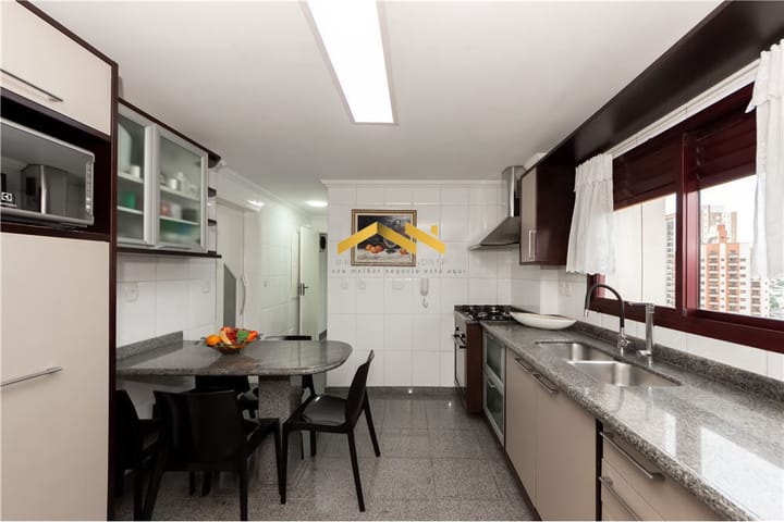 Apartamento à venda com 3 quartos, 130m² - Foto 17