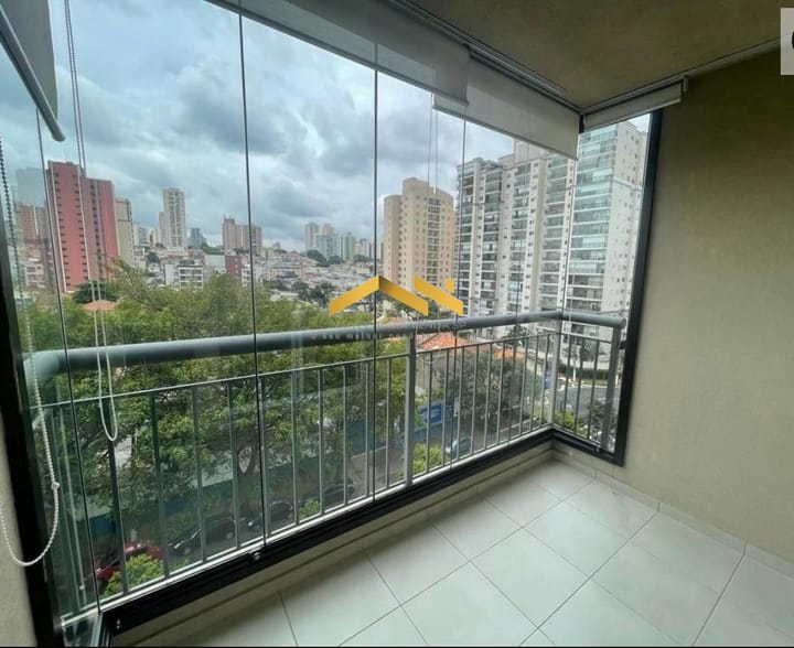 Apartamento à venda com 2 quartos, 70m² - Foto 2