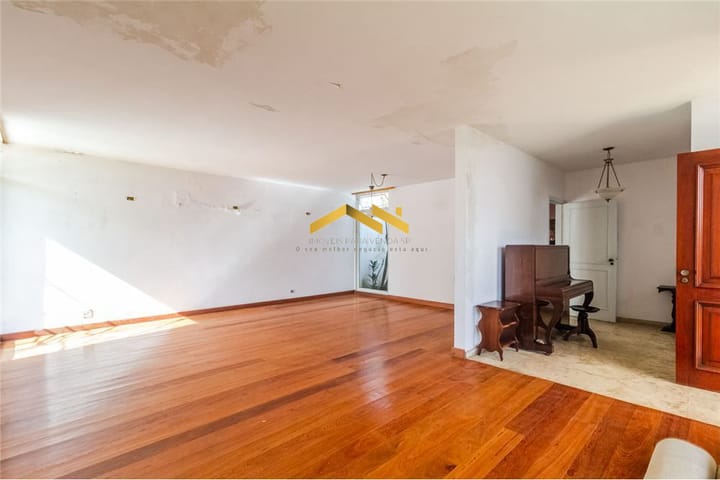 Casa à venda com 4 quartos, 307m² - Foto 14