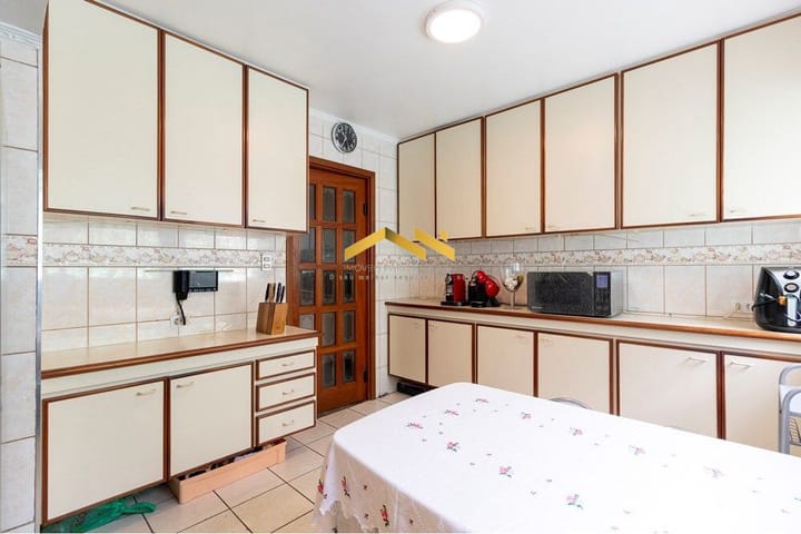 Casa à venda com 3 quartos, 300m² - Foto 36