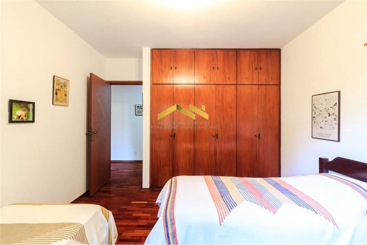 Casa à venda com 4 quartos, 392m² - Foto 17