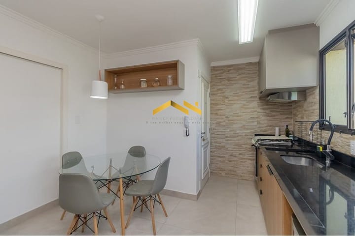 Apartamento à venda com 3 quartos, 123m² - Foto 2