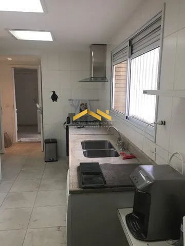 Apartamento à venda com 3 quartos, 169m² - Foto 8