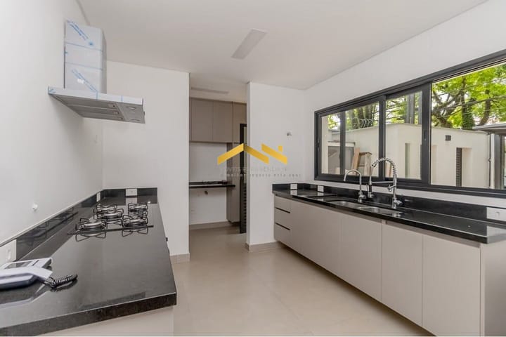 Casa à venda com 3 quartos, 318m² - Foto 11