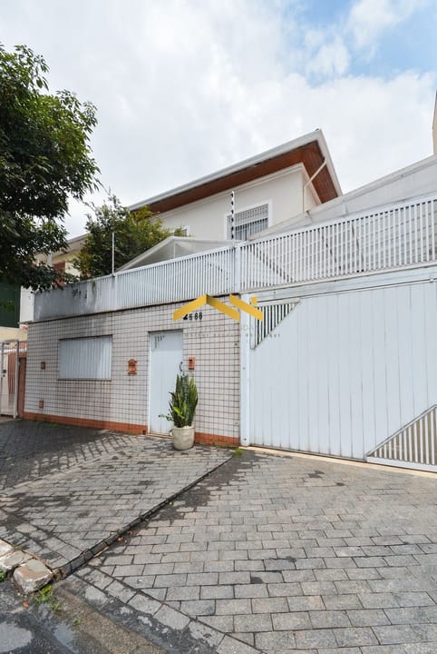 Casa à venda com 3 quartos, 200m² - Foto 4