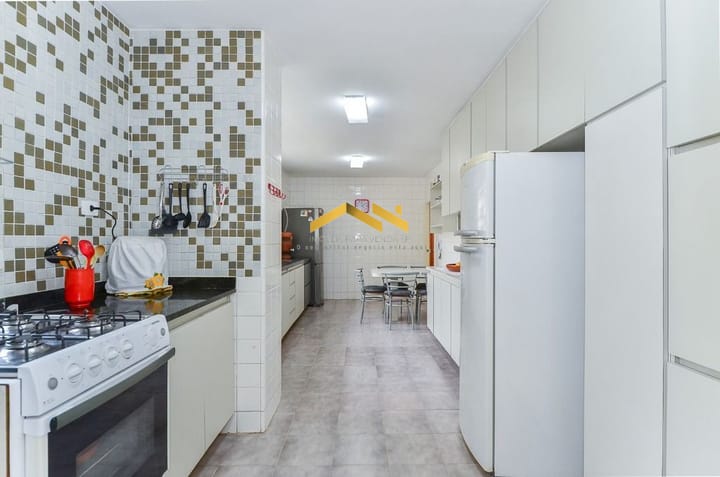 Apartamento à venda com 3 quartos, 199m² - Foto 6