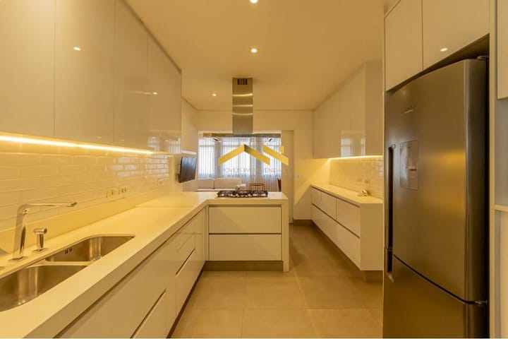 Apartamento à venda com 3 quartos, 138m² - Foto 8