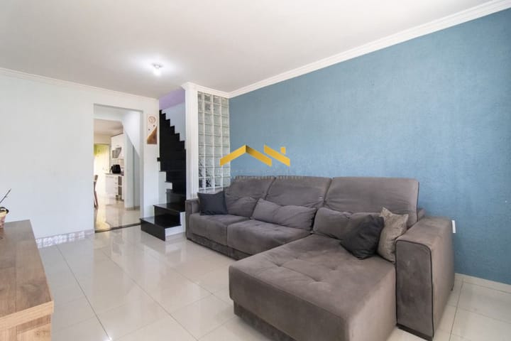 Casa à venda com 3 quartos, 194m² - Foto 1