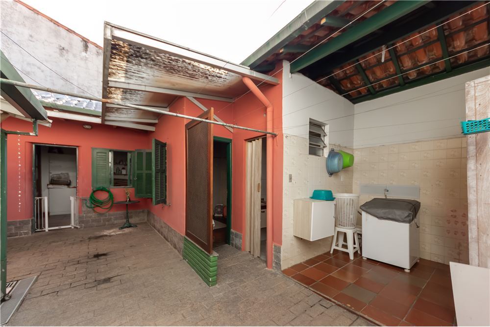 Casa à venda com 3 quartos, 220m² - Foto 18