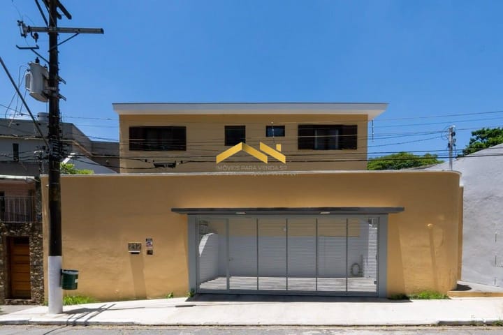 Casa à venda com 4 quartos, 240m² - Foto 1