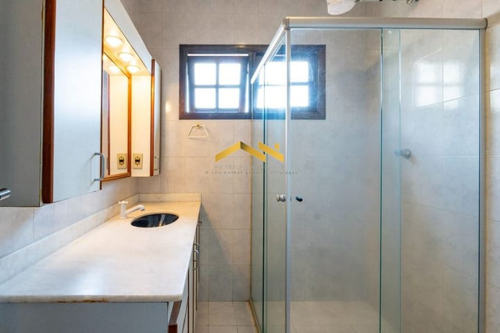 Casa à venda com 3 quartos, 191m² - Foto 2