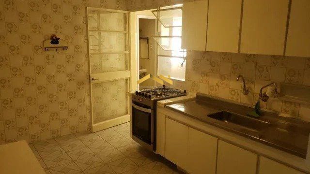 Apartamento à venda com 3 quartos, 95m² - Foto 2