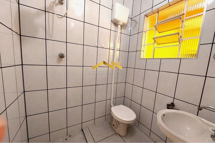 Casa à venda com 3 quartos, 170m² - Foto 2