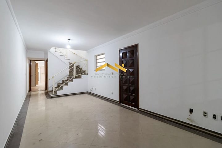 Casa à venda com 3 quartos, 240m² - Foto 7