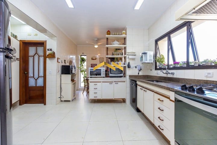 Apartamento à venda com 4 quartos, 200m² - Foto 34