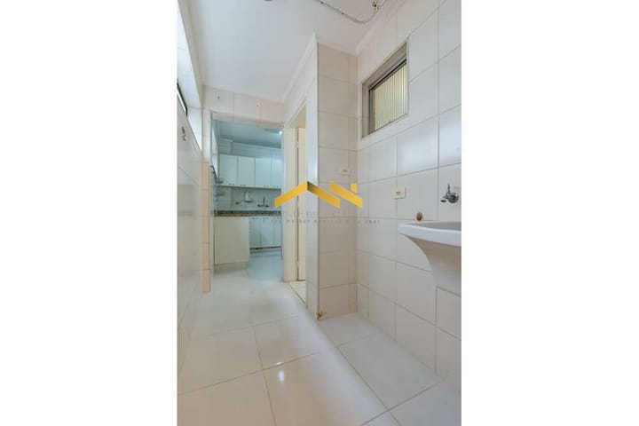 Apartamento à venda com 2 quartos, 82m² - Foto 2