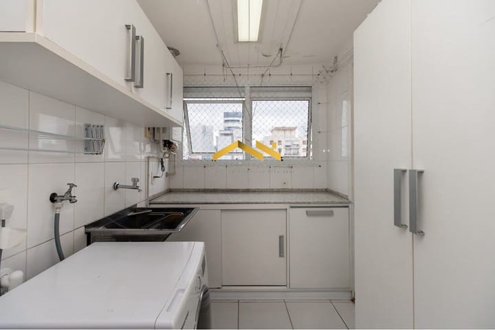 Apartamento à venda com 4 quartos, 169m² - Foto 2