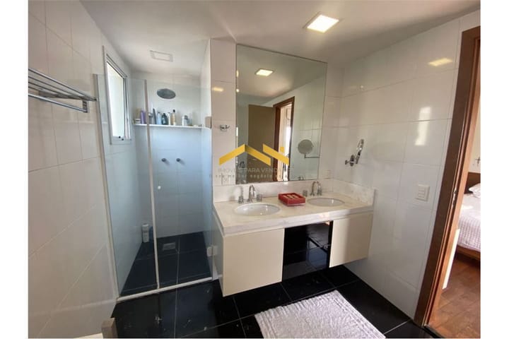 Apartamento à venda com 3 quartos, 200m² - Foto 32