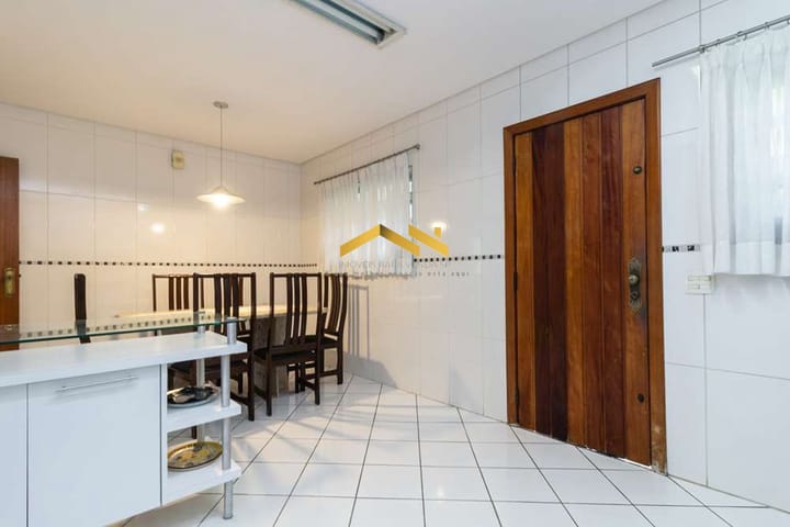 Casa à venda com 3 quartos, 230m² - Foto 3