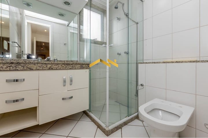 Apartamento à venda com 3 quartos, 218m² - Foto 4